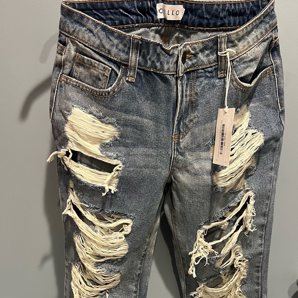 NWT Cello Rip Tide Boyfriend Jeans